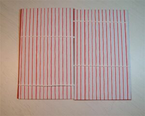 Nachhaltige Weihnachts-Zauberkarten aus Restmaterial basteln