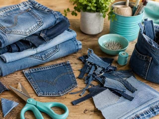 Jeans Upcycling Ideen: Alte Jeans sinnvoll weiterverwenden